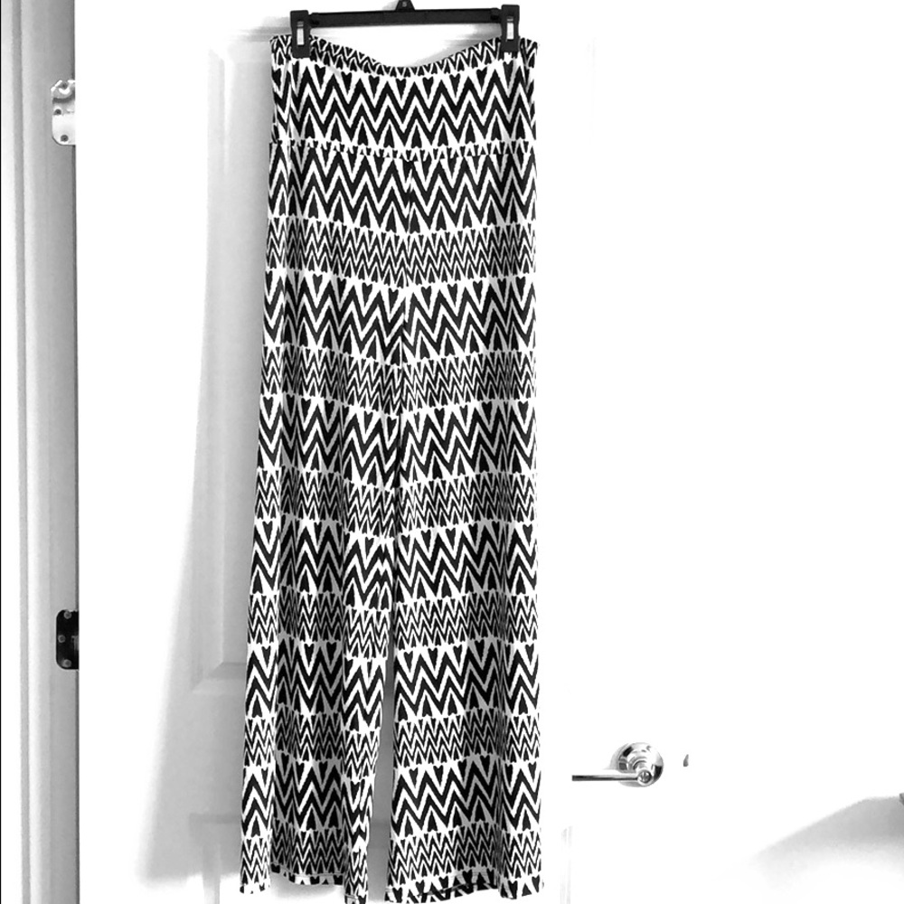 Palazzo Pants! Black and White. Size Med